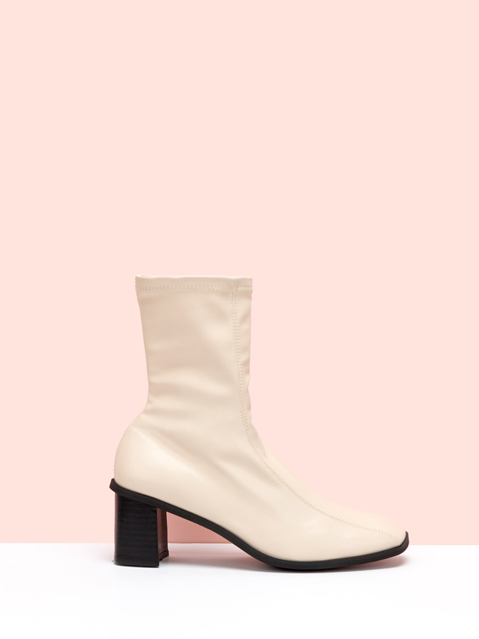 Line Span Heel Boots (Ivory)