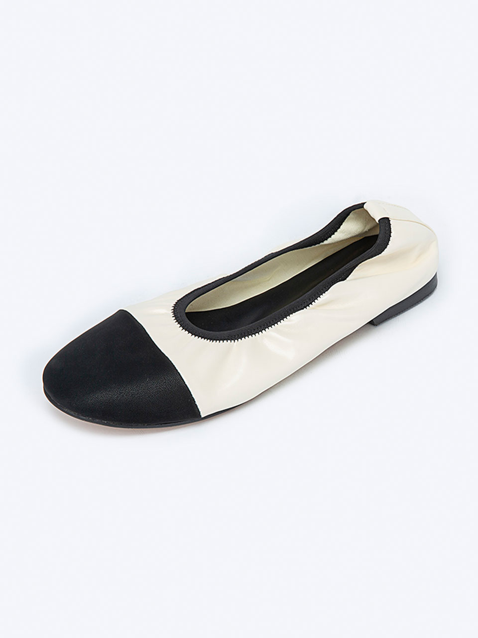 Black-Toe Flat (Ivory)