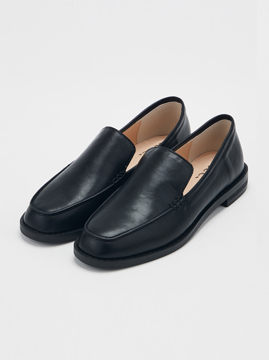 Classic Loafer (Black)
