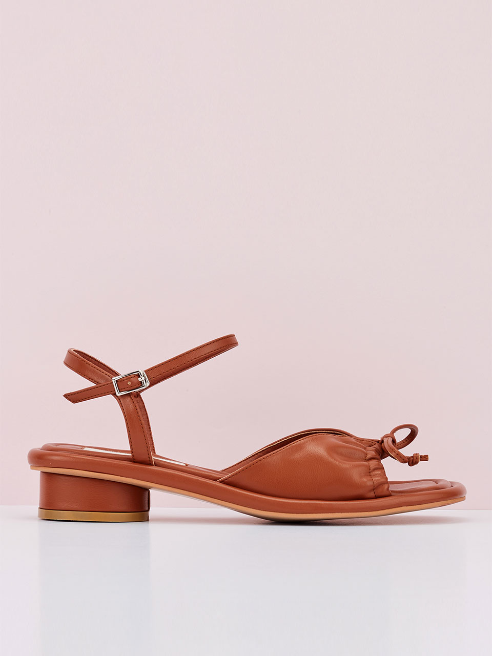 Ribbon shirring sandals (Brown)