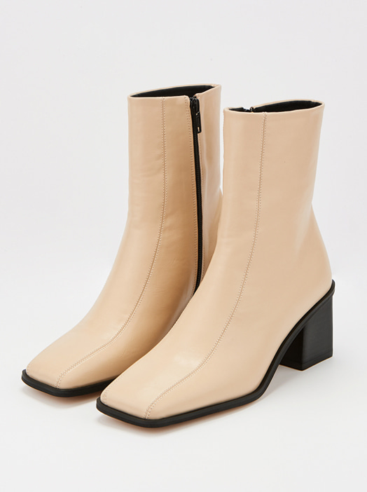 [바로배송][산다라박 착용]Line Heel Boots (Beige)