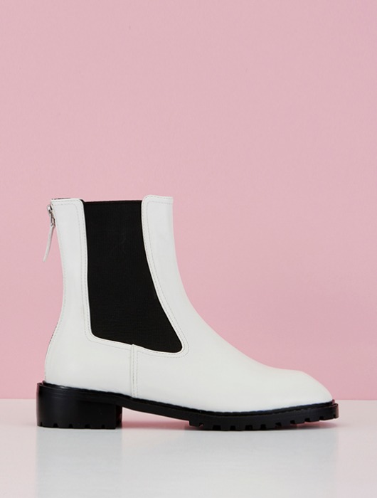 [ITZY 예지 착용]Chelsea Ankle Boots (White)